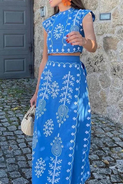 Amora™ Etnik Desenli Crop Top ve Lastikli Anvelop Midi Etek Takım