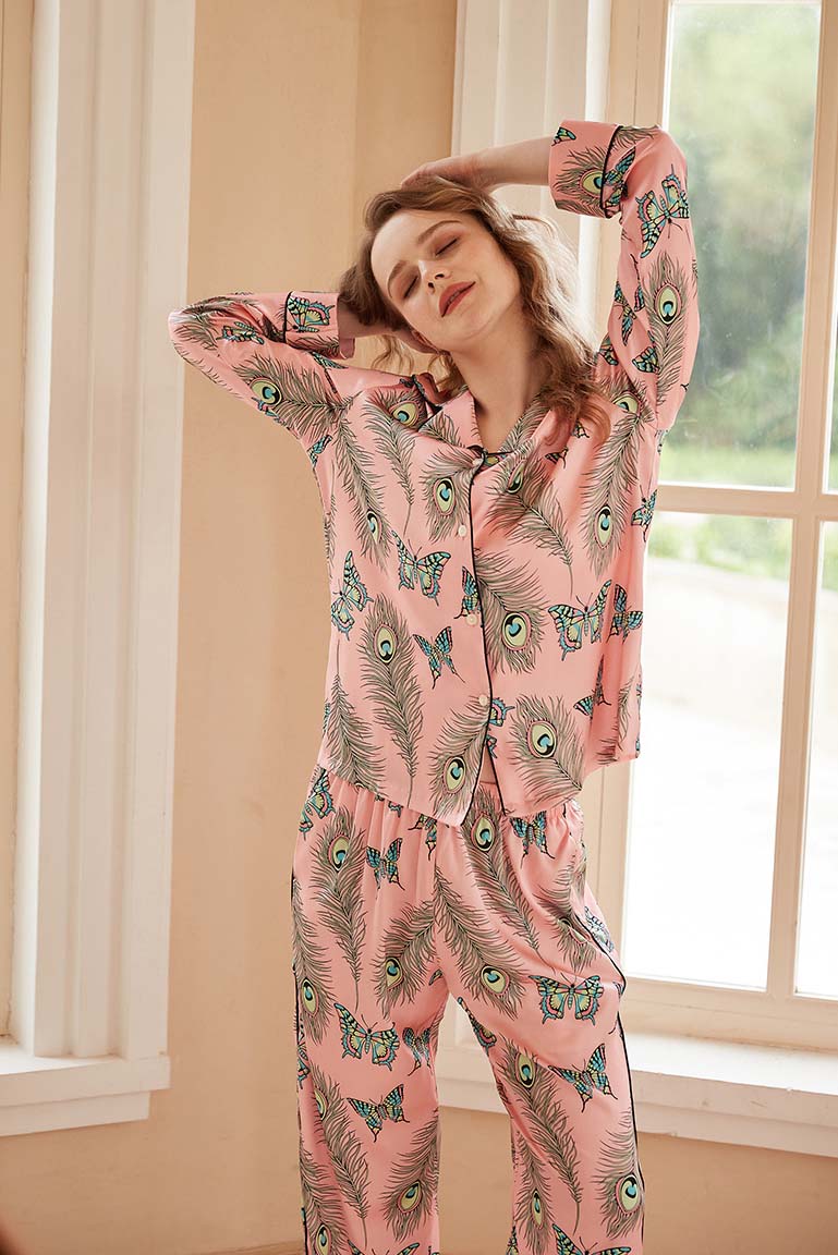 Amora™ Phoenix Tüyü ve Kelebek Desenli Uzun Kollu Pijama Takımı