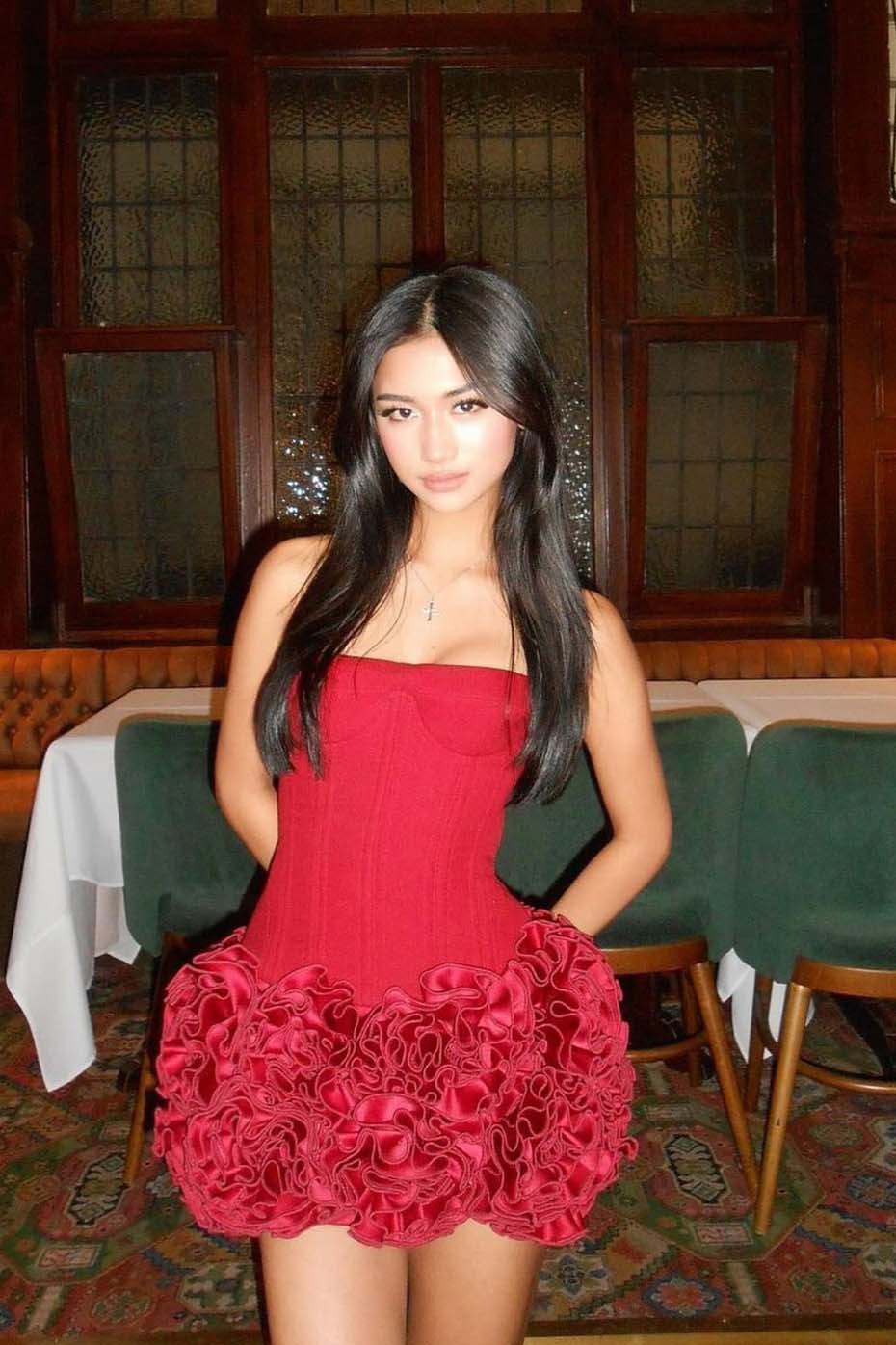 Amora™ Kırmızı 3D Çiçek Etek Seksi Bağcıklı Düşük Omuz Mini Elbise