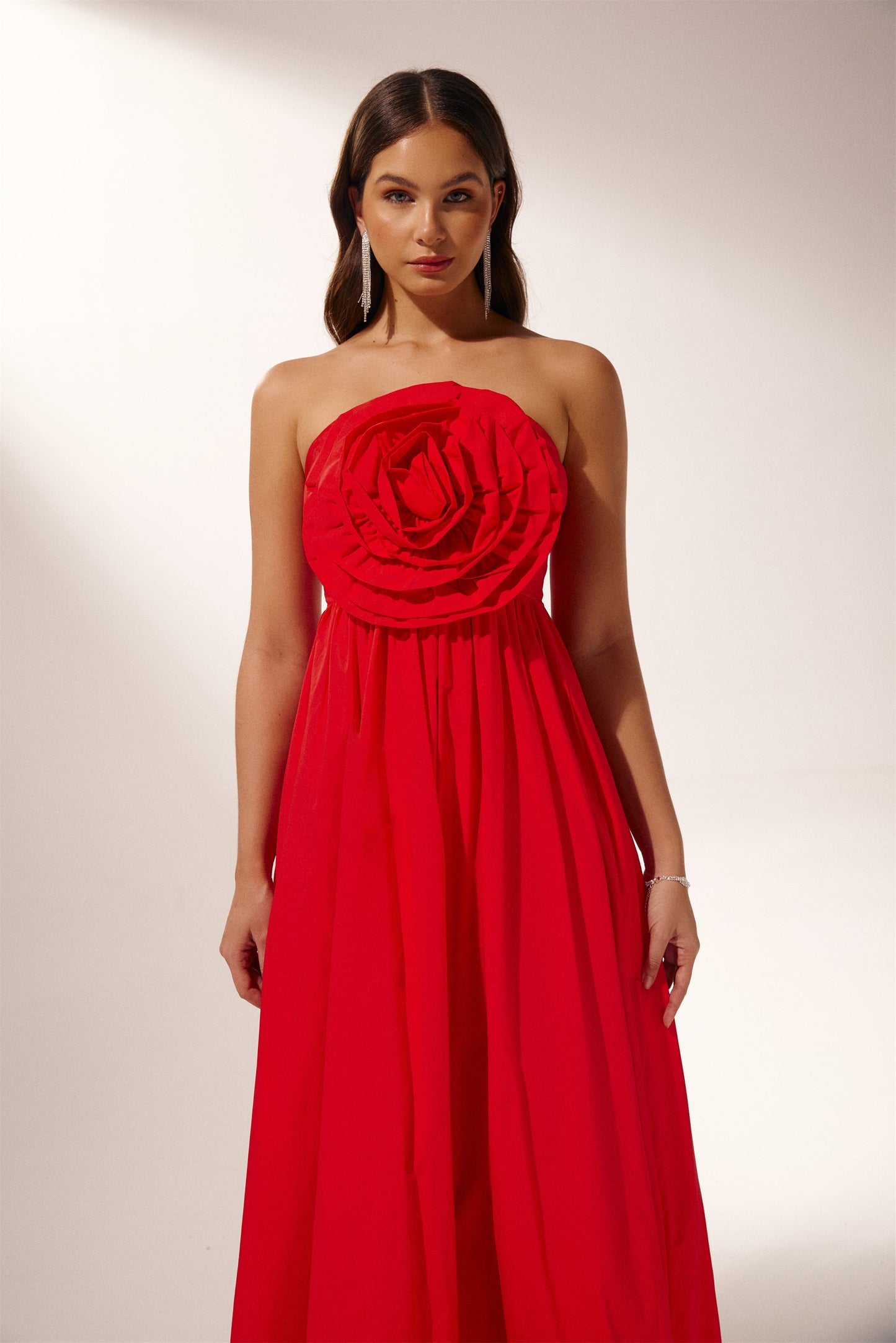 Amora™ Frederica Flower Straplez Uzun Elbise