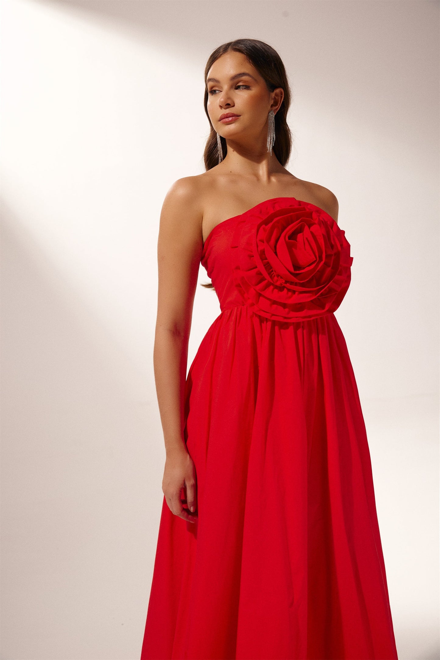 Amora™ Frederica Flower Straplez Uzun Elbise