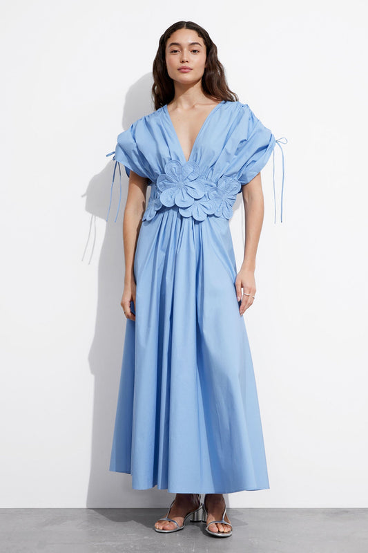 Amora™ Maggie Floral Aplike V Yaka Uzun Elbise
