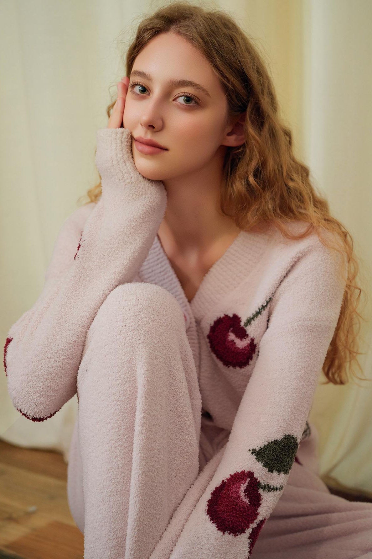 Amora™ Yumuşak Yarım Kadife Kiraz Hırka Pijama Takımı