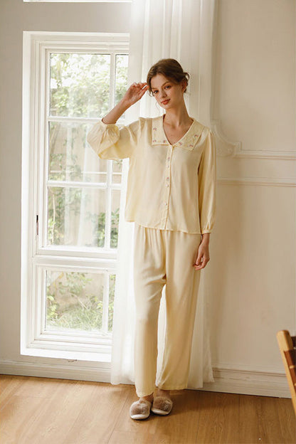 Amora™ Saten Gül Nakışlı Pijama Takımı