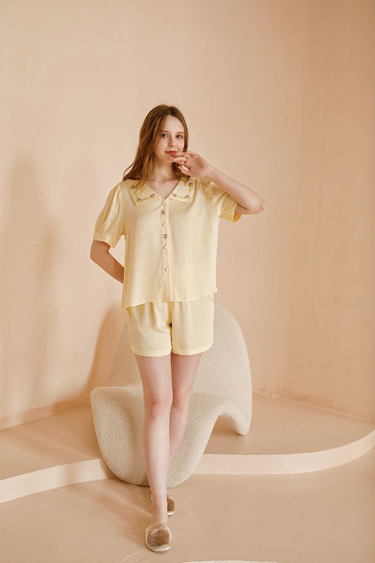 Amora™ Saten Gül Nakışlı Pijama Takımı