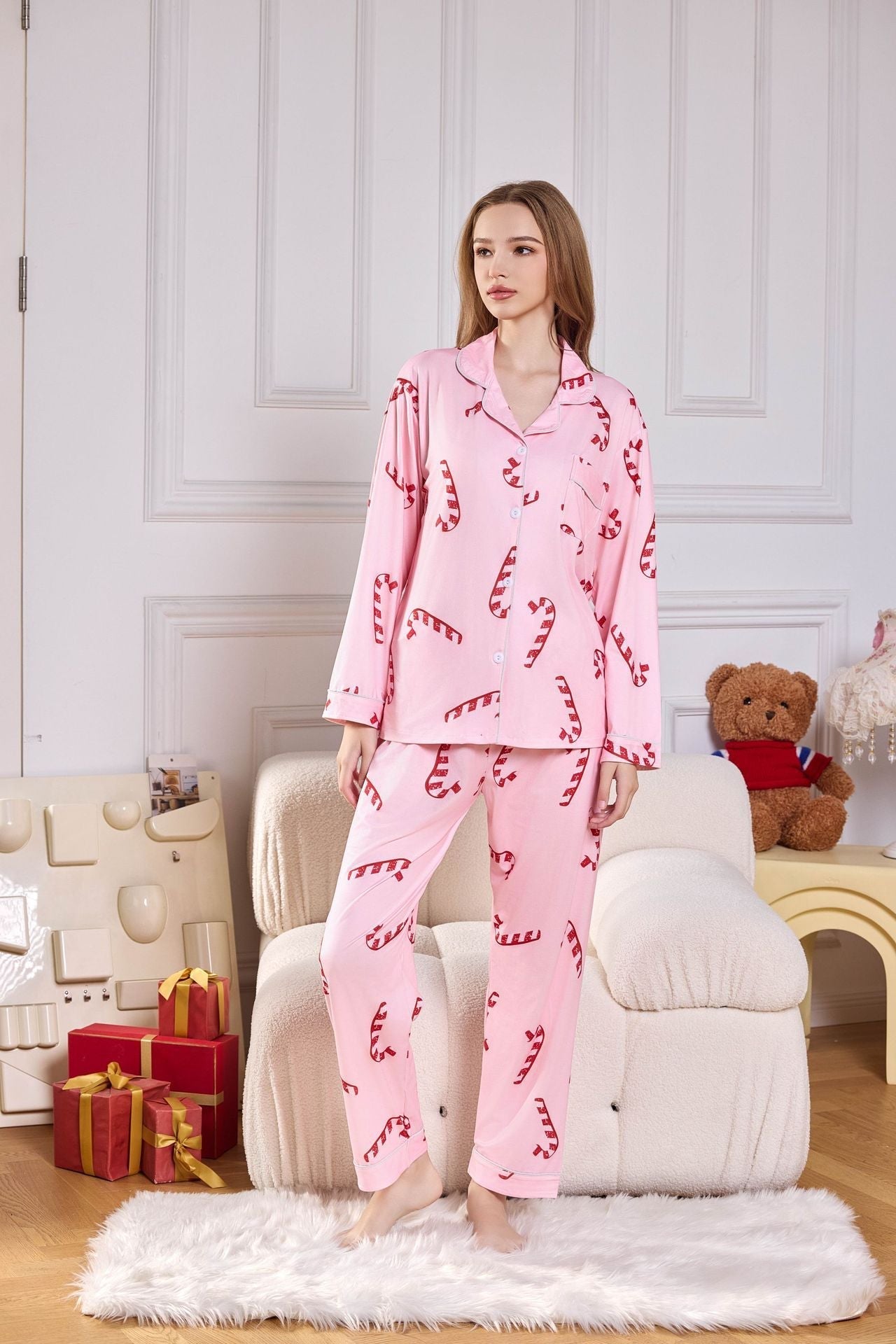 Amora™ Pembe Şeker Kamışı Desenli Saten Uzun Pijama Takımı