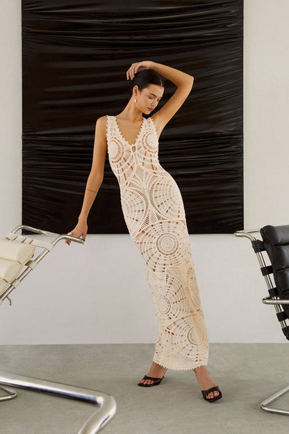 Amora™ Ethel Cut-out Tığ İşi Uzun Elbise