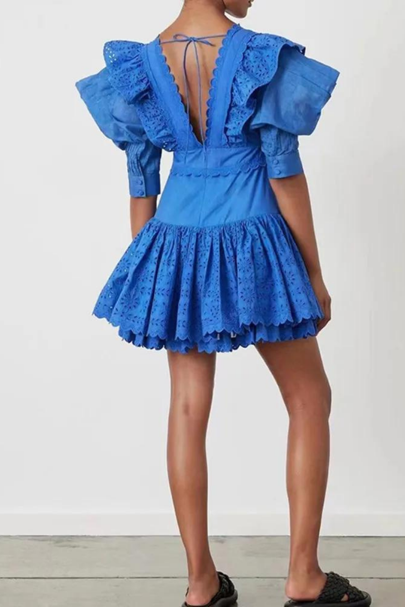 Amora™ Éloïse Ruffle Derin Yaka Sırtı Açık Mini Elbise