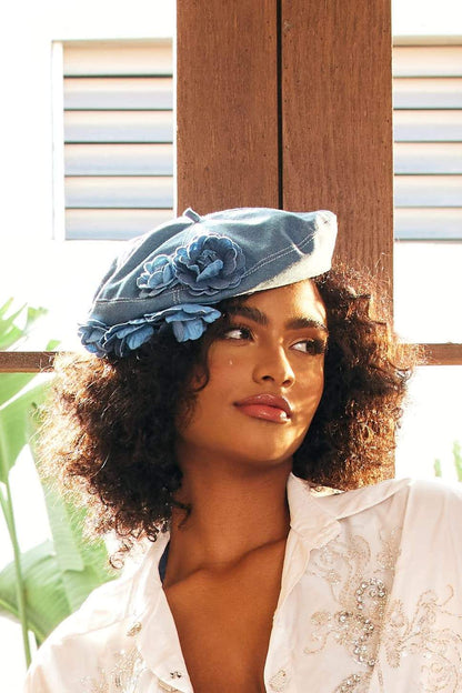 Amora™ Camellia Kot Bere Şapka