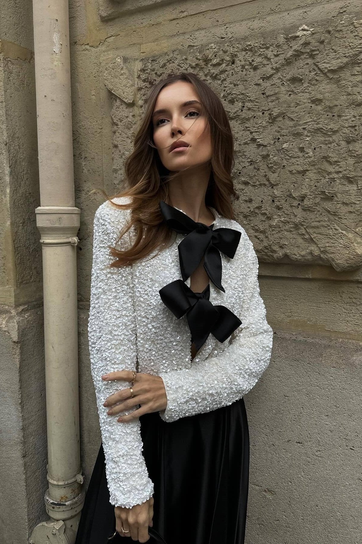 Amora™ Cara Papyon Payetli Mont