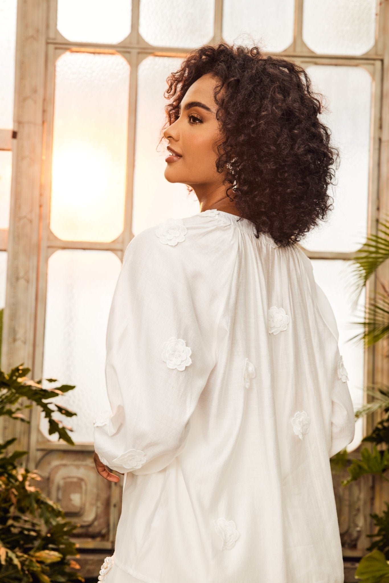 Amora™ Ella Çiçekli V Yaka Bluz