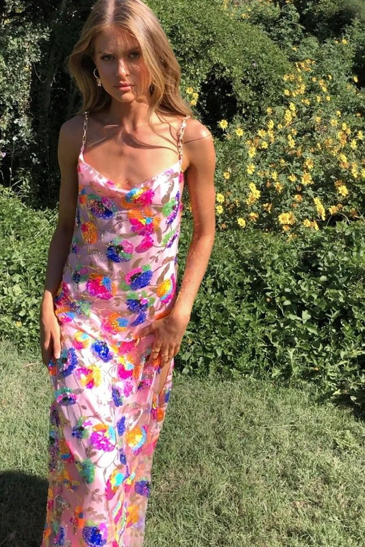 Amora™ Fanny İşlemeli Payetler Sırtı Açık Uzun Elbise