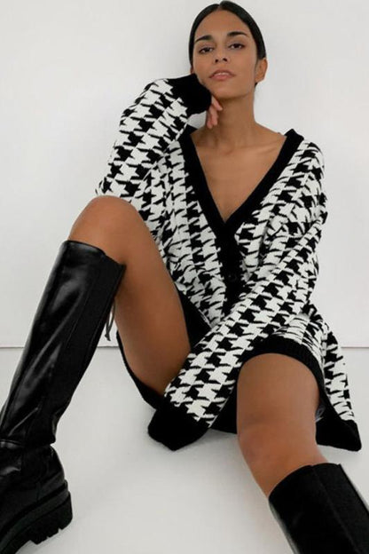 Amora™ Houndstooth Büyük Boy Kardigan