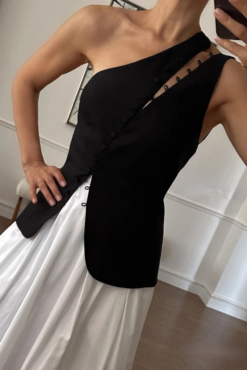 Amora™ Ascent One-Shoulder Button Detail Top