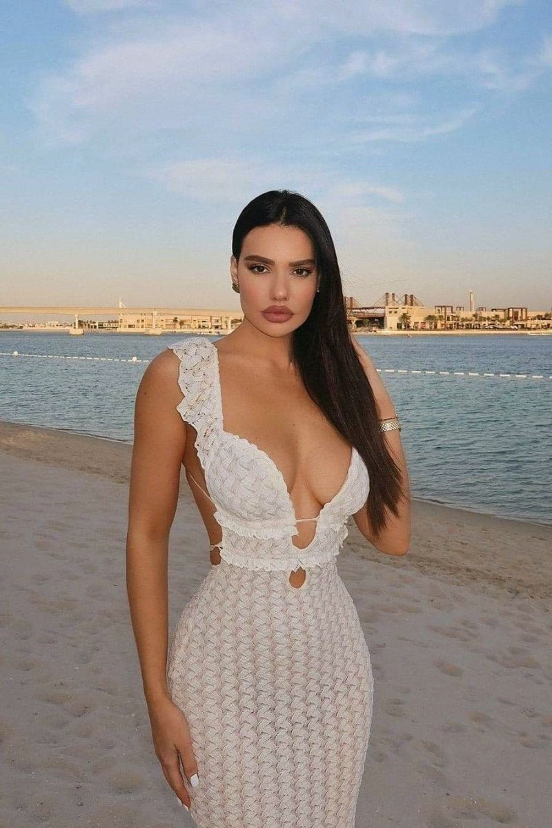 Amora™ Muriel Ruffle Cut-out Örme Uzun Elbise