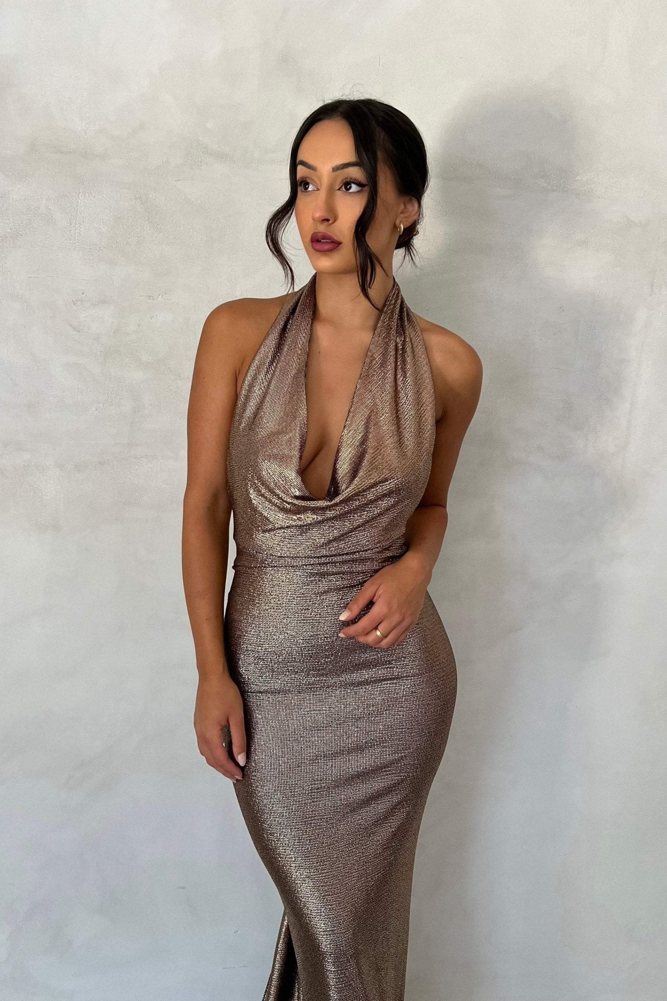 Amora™ Ophelia Halter Yaka Sırtı Açık Uzun Elbise