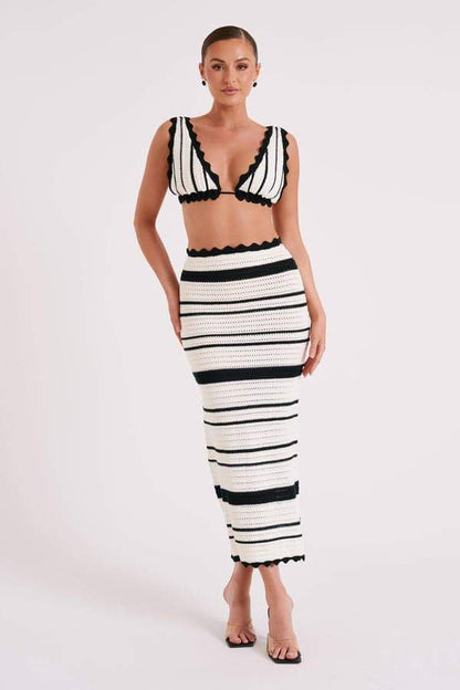 Amora™ Sandra Tığ İşi Çizgili Set